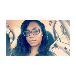 Meet your Posher, Deshona